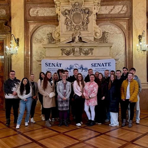 image 1 / Senát navštívili studenti ze Semil